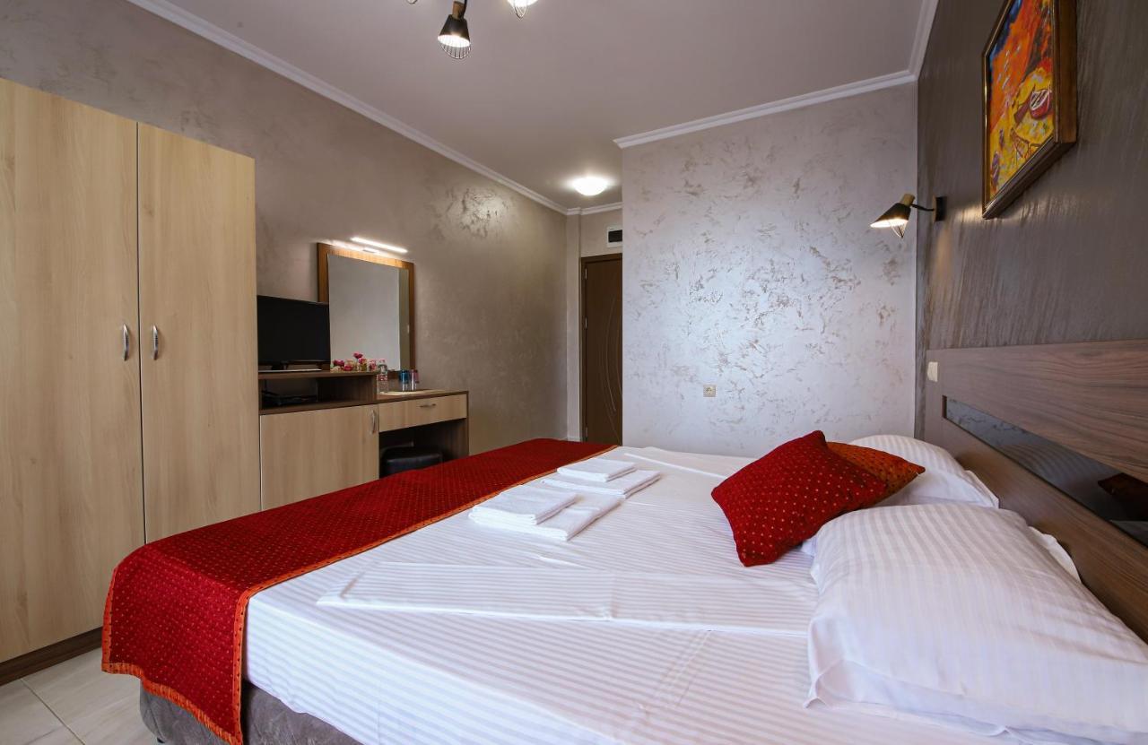 Guesthouse Phoenix Obzor Exterior foto